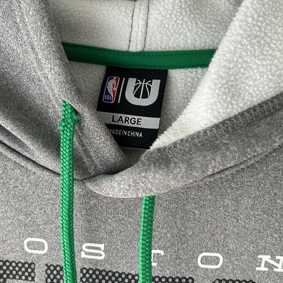 NBA hoodie. Good condition. Men’s large. - Picture 3 of 4